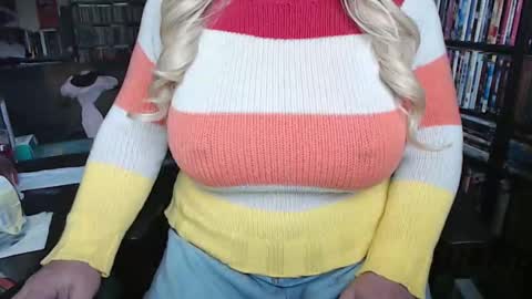 Snapshot of aspen_vale chatting on 13, 10, 2025 Aspen Vale online show from 13, 10, 2025