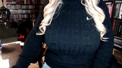 Snapshot of aspen_vale chatting on 9, 11, 2025 Aspen Vale online show from 9, 11, 2025