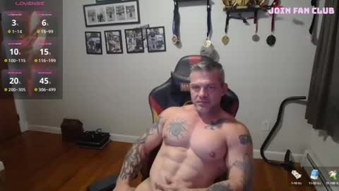 Ass Chaser online show from 17, 9, 2025