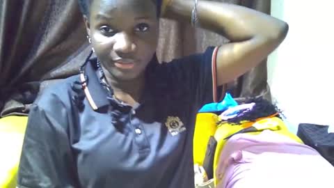 Snapshot of ass_playbuttom chatting on 8, 11, 2025 assplaybuttom online show from 8, 11, 2025