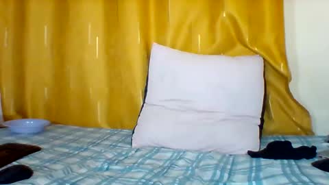 FLORAH DANIEL online show from 19, 9, 2025