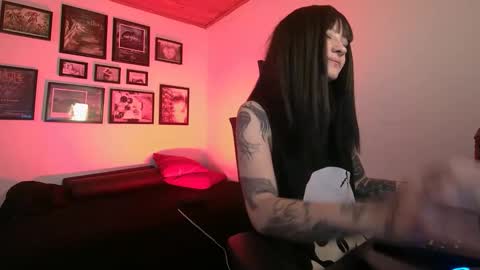 Snapshot of astarte4 chatting on 2, 11, 2025 Sof online show from 2, 11, 2025