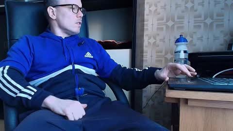 Snapshot of asterion51 chatting on 21, 12, 2025 asterion51 online show from 21, 12, 2025