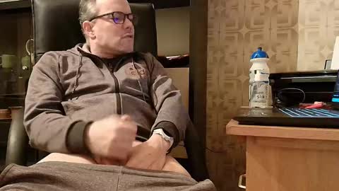 Snapshot of asterion51 chatting on 9, 1, 2026 asterion51 online show from 9, 1, 2026