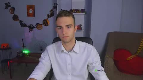 Snapshot of astren_villo chatting on 28, 10, 2025 astren online show from 28, 10, 2025