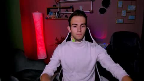 Snapshot of astren_villo chatting on 16, 11, 2025 astren online show from 16, 11, 2025