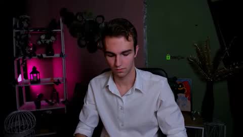 Snapshot of astren_villo chatting on 18, 11, 2025 astren online show from 18, 11, 2025