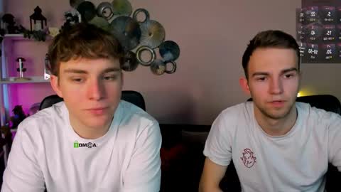 Snapshot of astren_villo chatting on 28, 4, 2026 astren online show from 28, 4, 2026