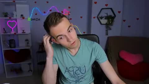 Snapshot of astren_villo chatting on 24, 6, 2026 astren online show from 24, 6, 2026