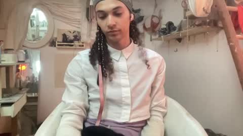 Snapshot of astrodoll chatting on 4, 5, 2026 Astro Doll online show from 4, 5, 2026