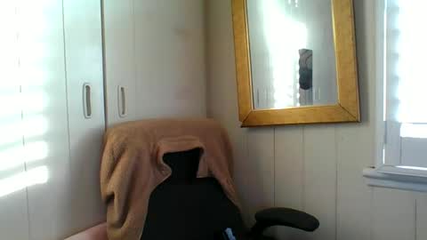 Snapshot of astute008 chatting on 26, 6, 2026 astute008 online show from 26, 6, 2026