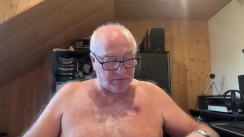 asusandy online show from 25, 9, 2025