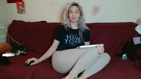 AsyaLu online show from 5, 3, 2026