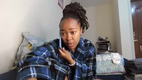 Snapshot of atara_seren chatting on 6, 6, 2026 atara_seren online show from 6, 6, 2026