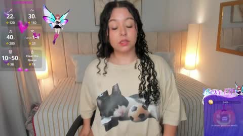 Snapshot of atena_cuteee chatting on 11, 1, 2025 sofia online show from 11, 1, 2025