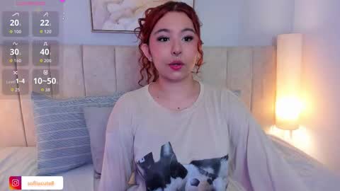 Snapshot of atena_cuteee chatting on 12, 11, 2025 sofia online show from 12, 11, 2025