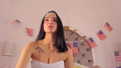 Snapshot of atenea_lux chatting on 5, 7, 2026 atenea lux online show from 5, 7, 2026