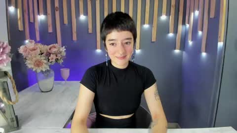 Snapshot of atheena__ chatting on 27, 5, 2026 Athenea online show from 27, 5, 2026