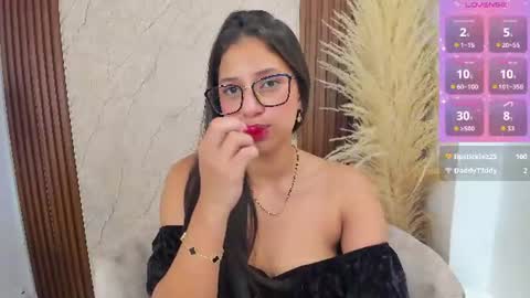 Snapshot of atiena_ chatting on 11, 6, 2026 Atiena online show from 11, 6, 2026