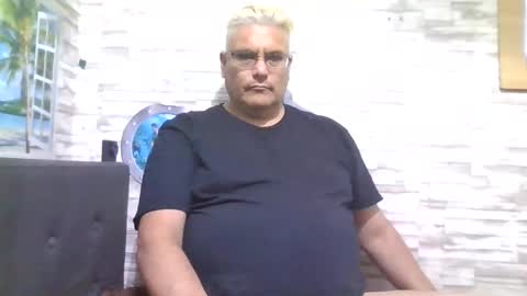 Snapshot of atr2424 chatting on 8, 6, 2026 A online show from 8, 6, 2026