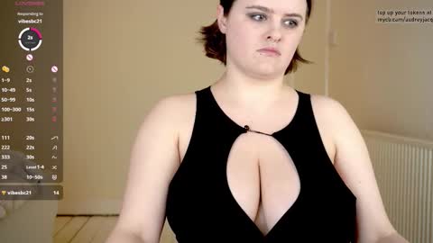 Snapshot of audreyjacq chatting on 5, 2, 2026 Audrey Jacq online show from 5, 2, 2026