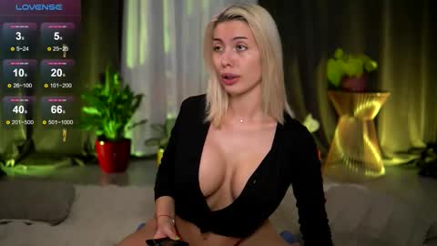 Isabella online show from 3, 3, 2026