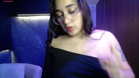 aura_cute_ online show from 27, 3, 2026