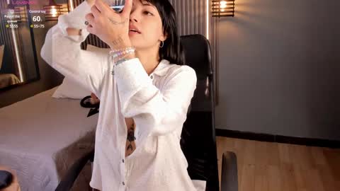 Aura online show from 9, 1, 2025