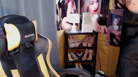 Miss awra online show from 10, 3, 2025