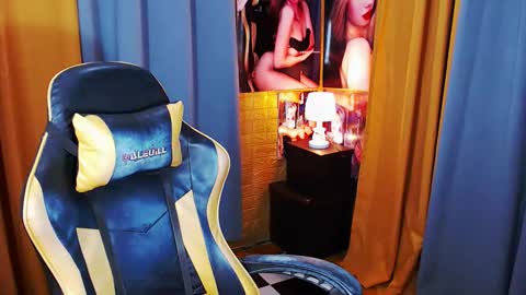 Miss awra online show from 14, 4, 2026