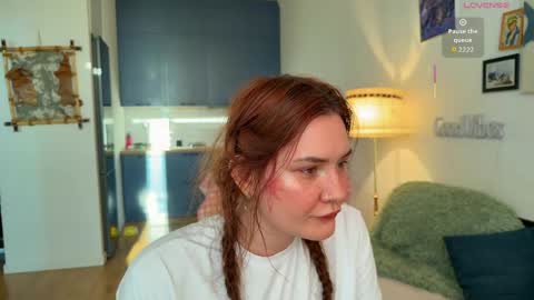 Snapshot of auriktrix chatting on 3, 5, 2026 AURIKA OR AURA online show from 3, 5, 2026