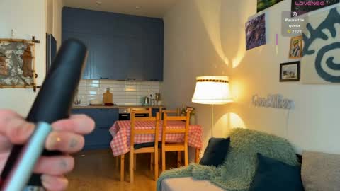 Snapshot of auriktrix chatting on 7, 5, 2026 AURIKA OR AURA online show from 7, 5, 2026