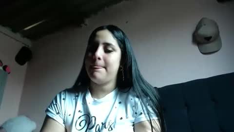 Snapshot of auroa_0785 chatting on 27, 5, 2026 auroa_0785 online show from 27, 5, 2026