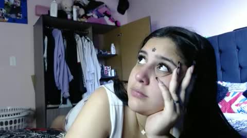Snapshot of auroa_0785 chatting on 4, 6, 2026 auroa_0785 online show from 4, 6, 2026