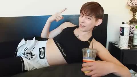 Aurora online show from 3, 3, 2025