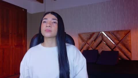 Snapshot of aurora_jones1 chatting on 5, 11, 2025 Aurora online show from 5, 11, 2025