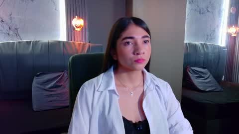 Snapshot of aurora_jones1 chatting on 18, 11, 2025 Aurora online show from 18, 11, 2025