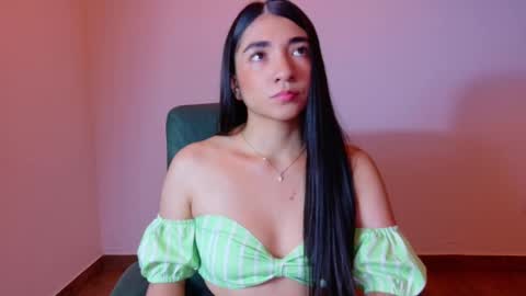 Snapshot of aurora_jones1 chatting on 19, 11, 2025 Aurora online show from 19, 11, 2025