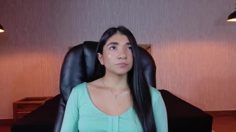 Snapshot of aurora_jones1 chatting on 22, 11, 2025 Aurora online show from 22, 11, 2025