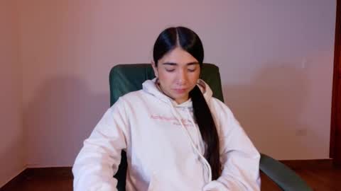 Snapshot of aurora_jones1 chatting on 2, 12, 2025 Aurora online show from 2, 12, 2025