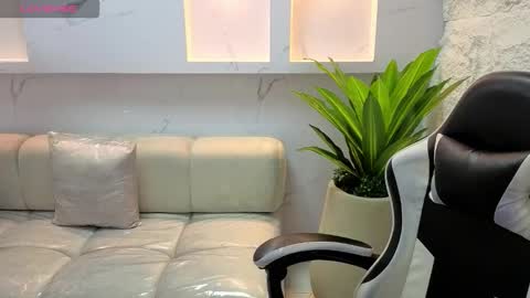 Snapshot of aurora_tp chatting on 24, 2, 2026 AURORA online show from 24, 2, 2026