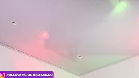 Snapshot of auroradiaz_ chatting on 4, 3, 2025 Aurora Diaz online show from 4, 3, 2025