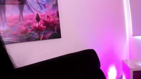 Snapshot of auroradiaz_ chatting on 10, 9, 2025 Aurora Diaz online show from 10, 9, 2025