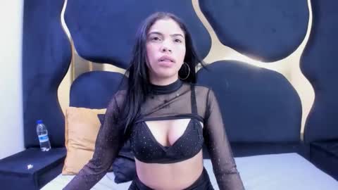 Snapshot of aurorahoney32 chatting on 29, 4, 2026 aurorahoney32 online show from 29, 4, 2026