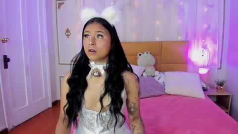 Snapshot of auroramontclair chatting on 2, 10, 2025 Aurora online show from 2, 10, 2025