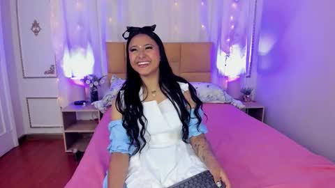 Snapshot of auroramontclair chatting on 29, 10, 2025 Aurora online show from 29, 10, 2025