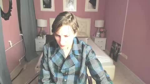 Aurora online show from 8, 3, 2025