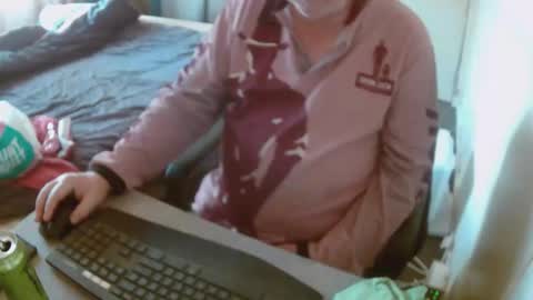 Snapshot of aussiebaker chatting on 1, 10, 2025 aussiebaker online show from 1, 10, 2025