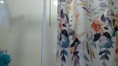 Snapshot of aussielovingxxx chatting on 15, 1, 2025 Milf4u online show from 15, 1, 2025