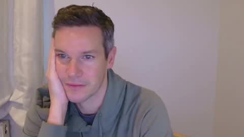 aussiesurfer0000 online show from 17, 2, 2025